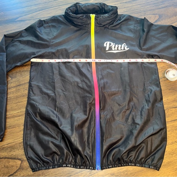 PINK Windbreaker - Picture 6 of 6